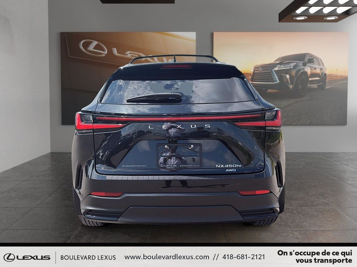 2022 LEXUS NX450H LUXE