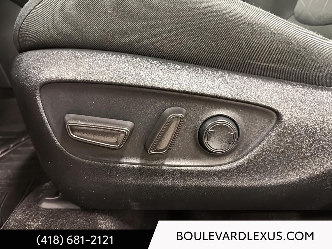 2020 TOYOTA RAV4 XLE AWD