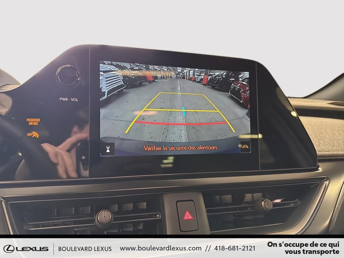 2025 LEXUS UX 300h GROUPE F SPORT DESIGN AWD