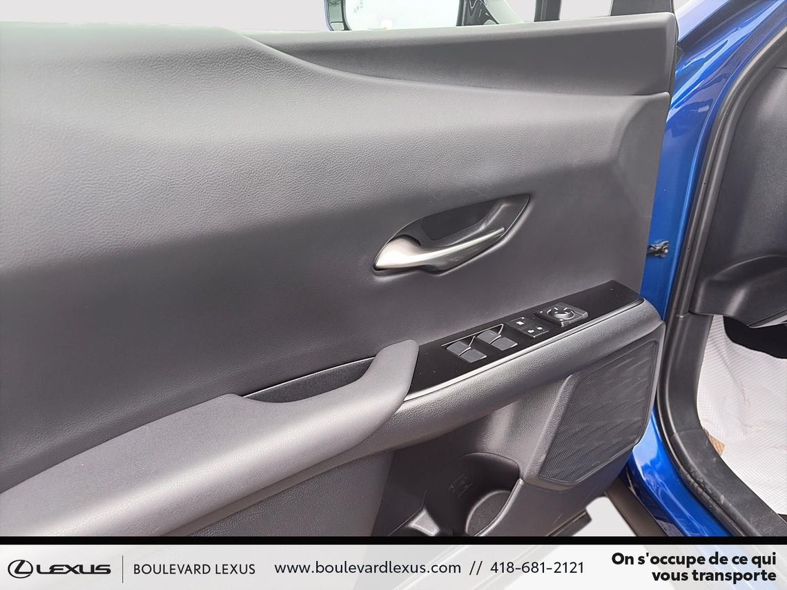 2024 LEXUS UX 250h GROUPE F SPORT DESIGN AWD