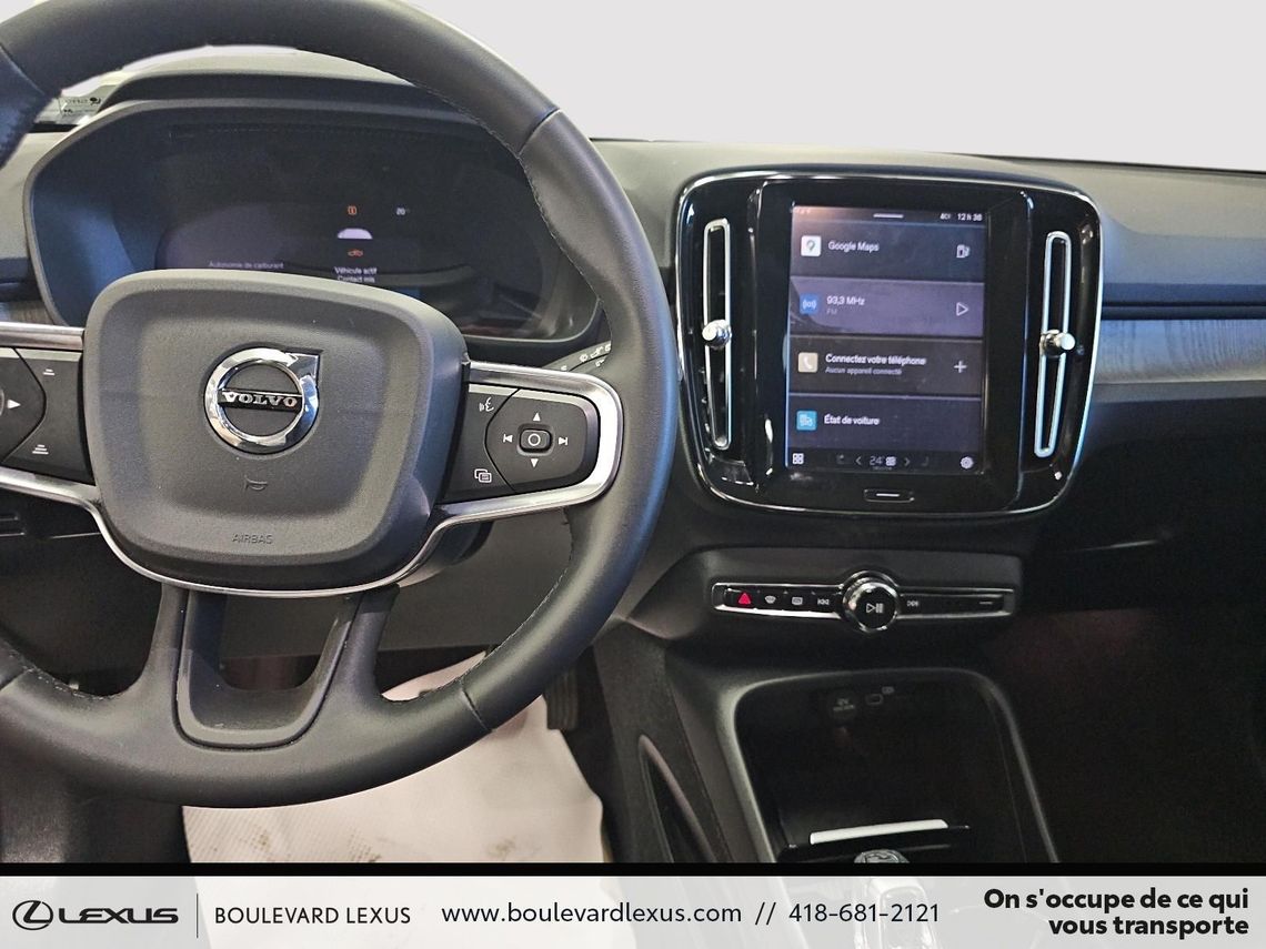 2024 VOLVO XC40 PLUS BRIGHT AWD