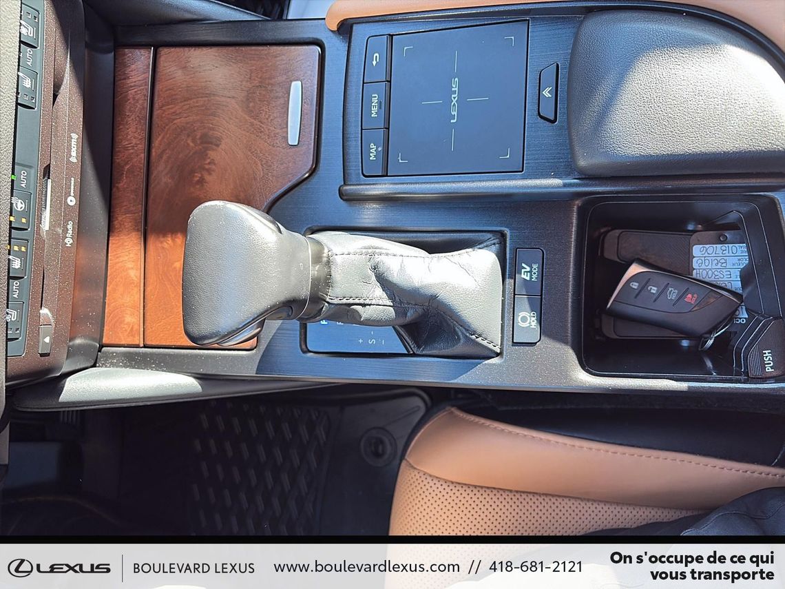 2022 LEXUS ES 300h GROUPE PREMIUM