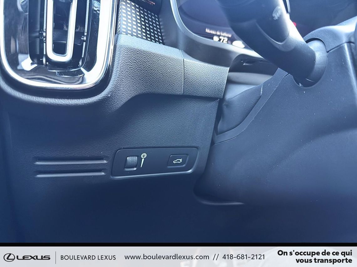 2022 VOLVO XC40 RECHARGE ULTIMATE AWD