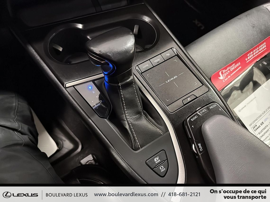 2019 LEXUS UX 250h GROUPE PREMIUM AWD