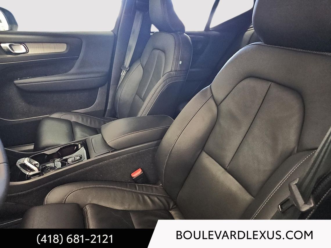 2024 VOLVO XC40 PLUS BRIGHT AWD