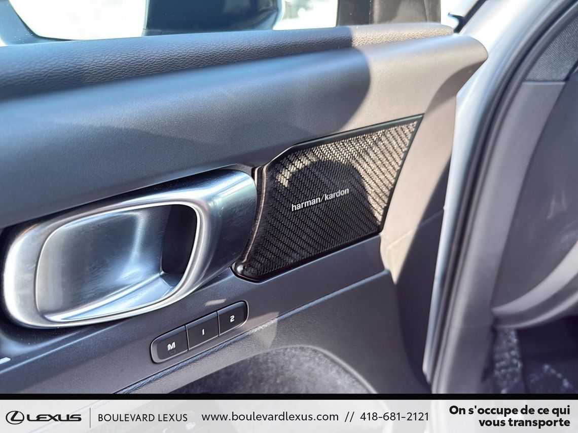 2022 VOLVO XC40 RECHARGE ULTIMATE AWD