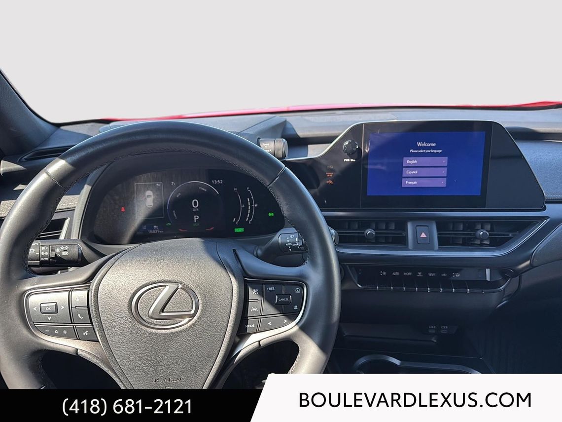 2025 LEXUS UX 300h GROUPE F SPORT DESIGN AWD