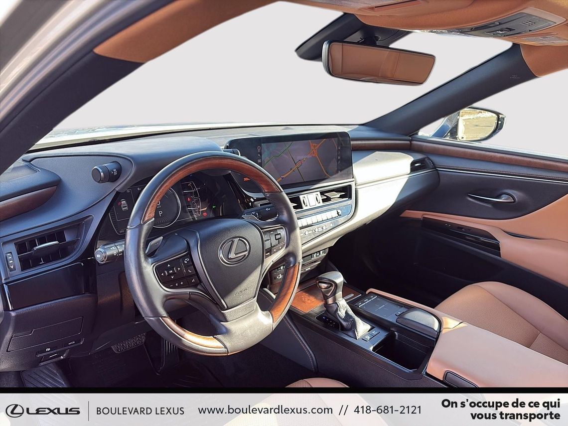 2022 LEXUS ES 300h GROUPE PREMIUM