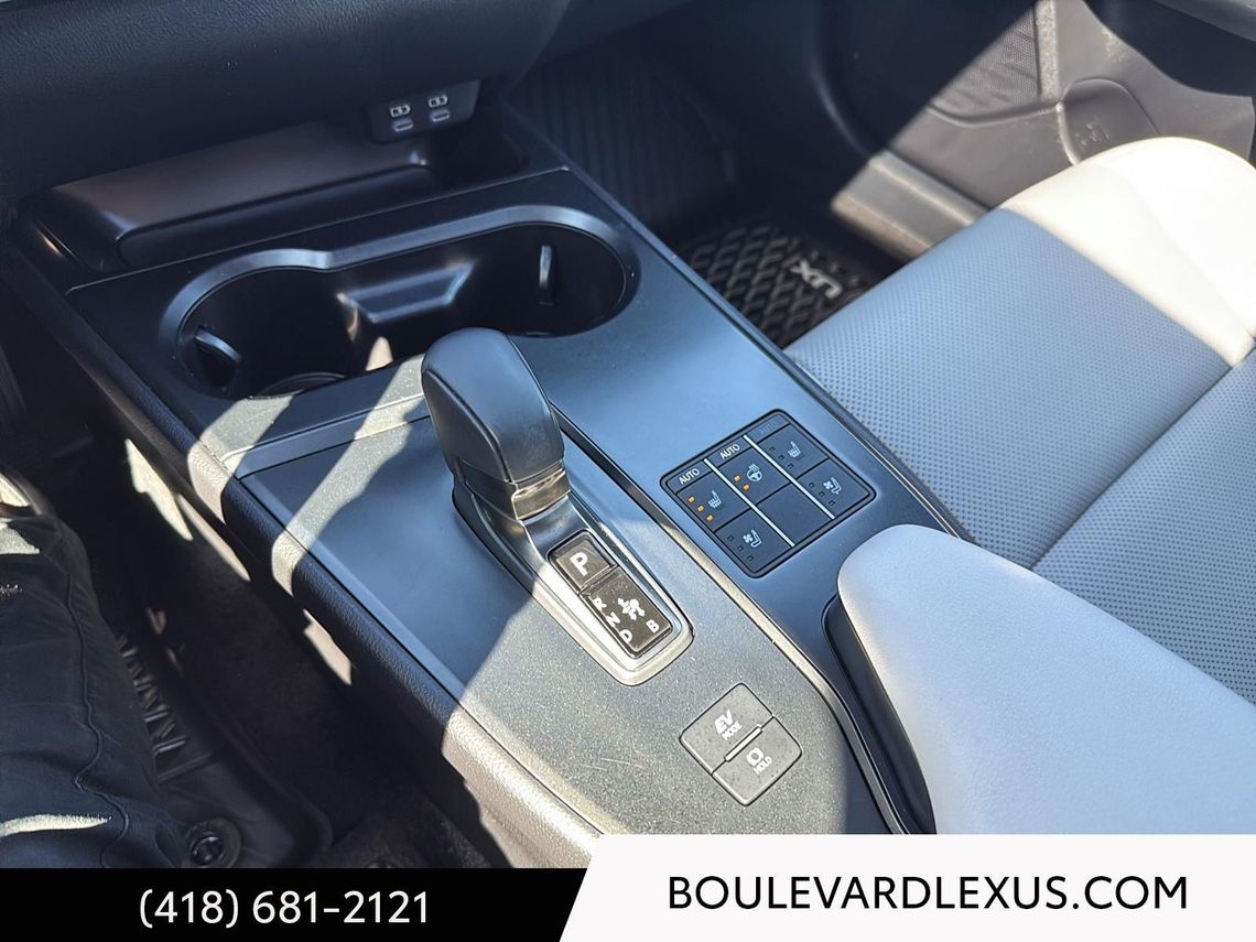 2025 LEXUS UX 300h GROUPE F SPORT DESIGN AWD