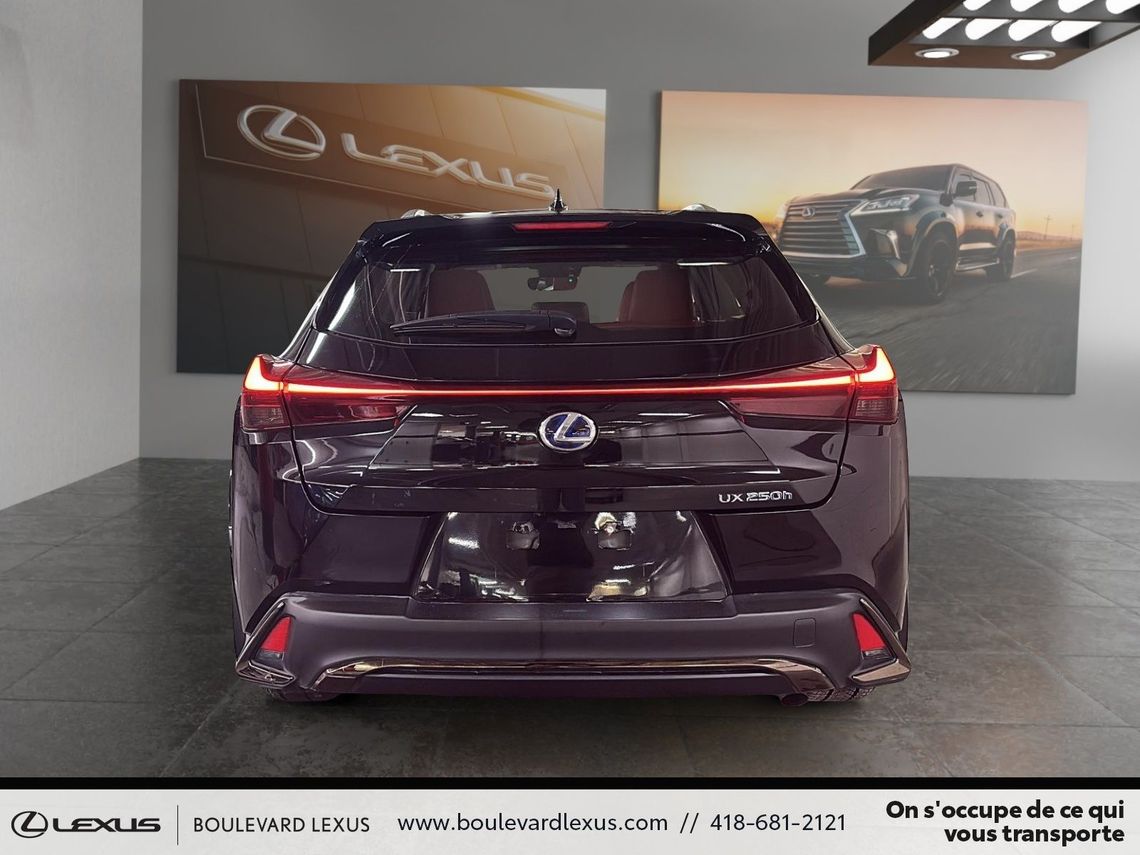 2022 LEXUS UX 250h GROUPE F SPORT 1 AWD