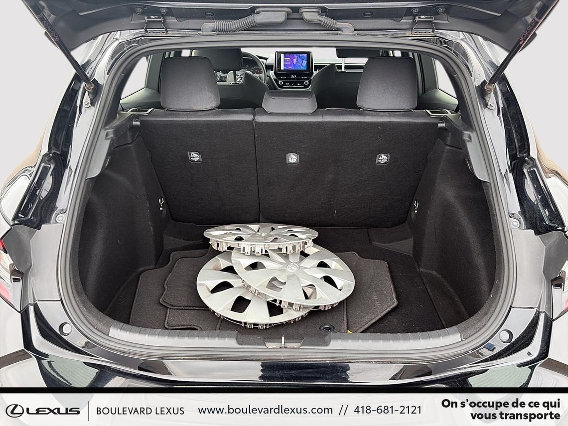 2023 TOYOTA COROLLA HATCHBACK SE