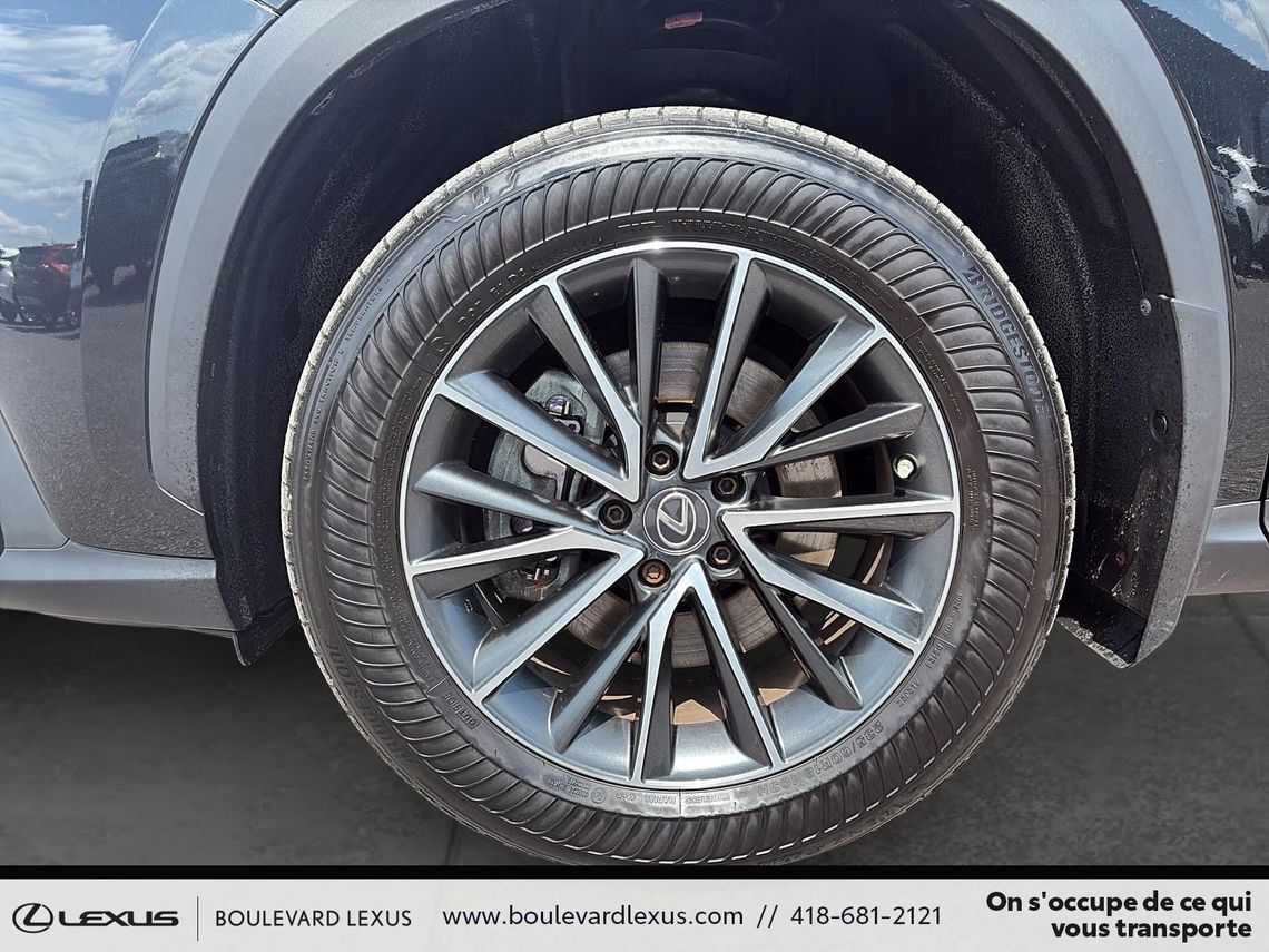 2022 LEXUS NX450H LUXE