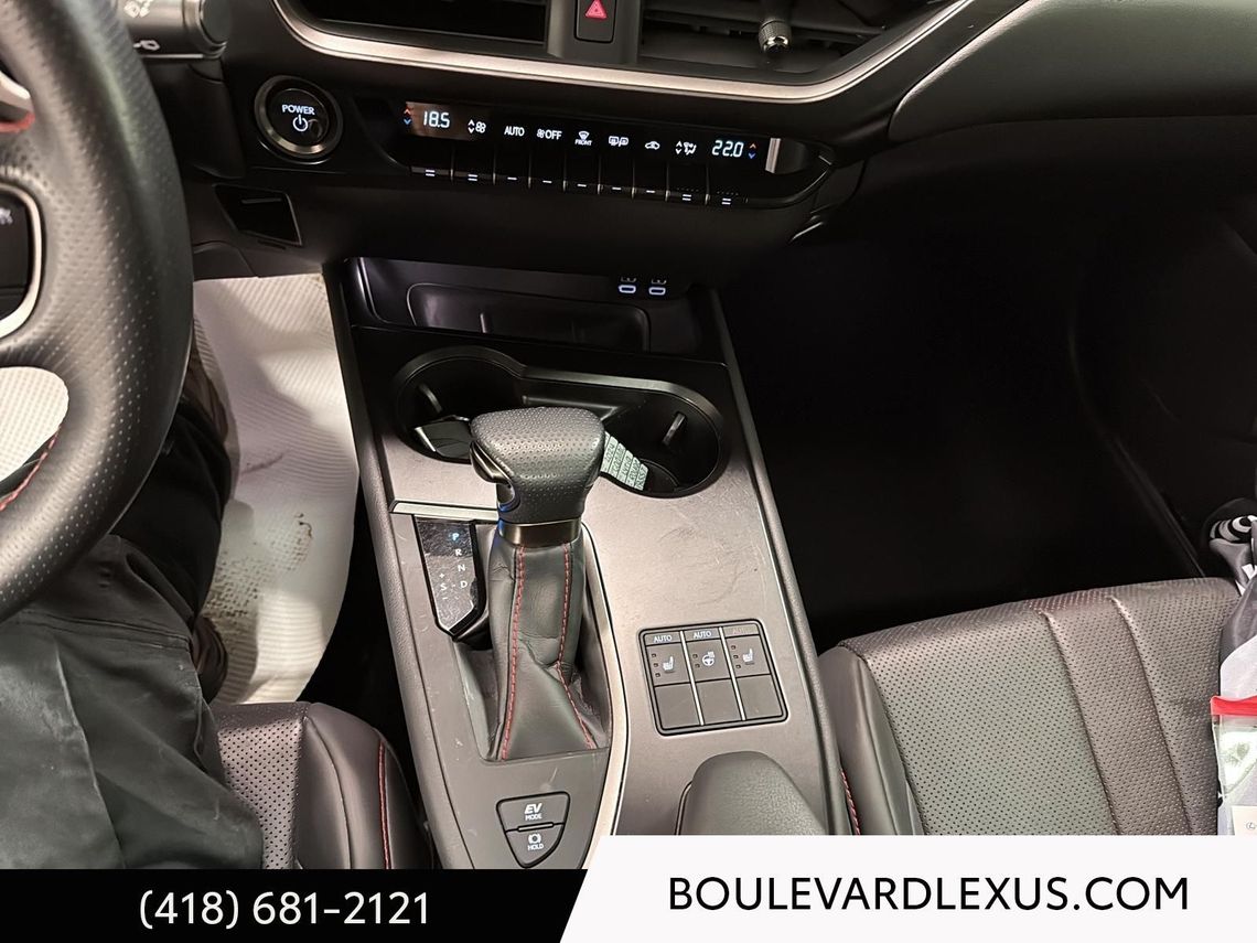 2024 LEXUS UX 250h GROUPE F SPORT 1 AWD