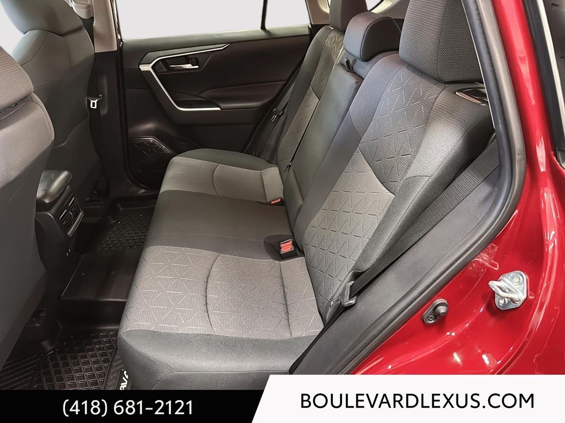 2020 TOYOTA RAV4 XLE AWD