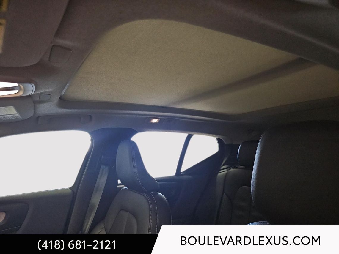 2024 VOLVO XC40 PLUS BRIGHT AWD