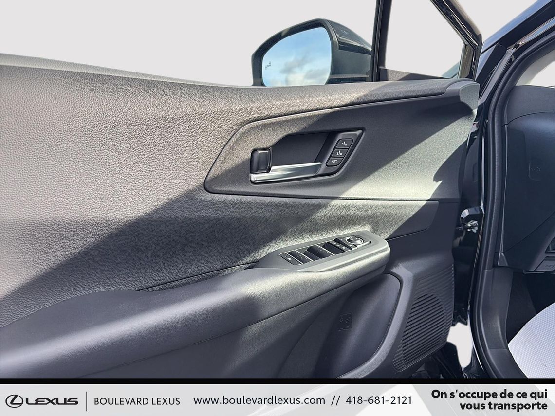 2024 TOYOTA PRIUS PRIME XSE PREMIUM