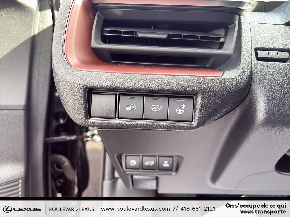 2024 TOYOTA PRIUS PRIME XSE PREMIUM