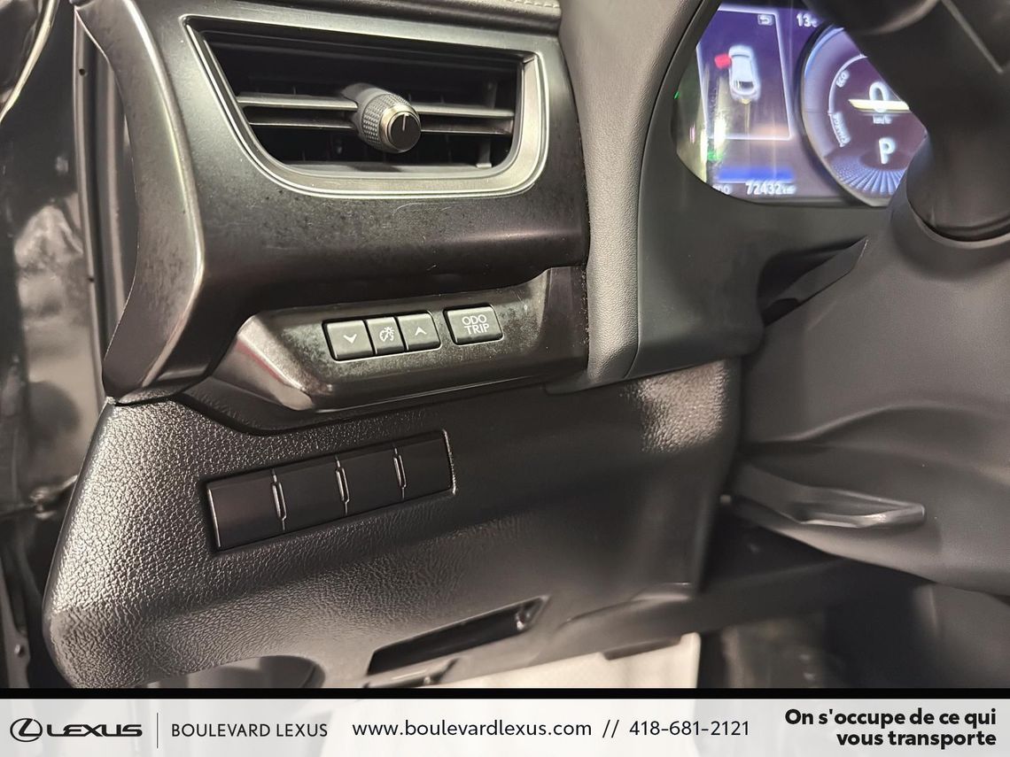 2019 LEXUS UX 250h GROUPE PREMIUM AWD