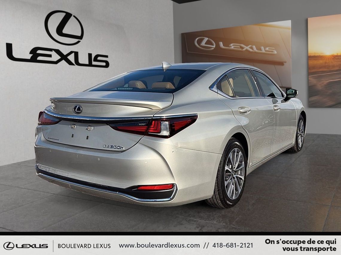2022 LEXUS ES 300h GROUPE PREMIUM