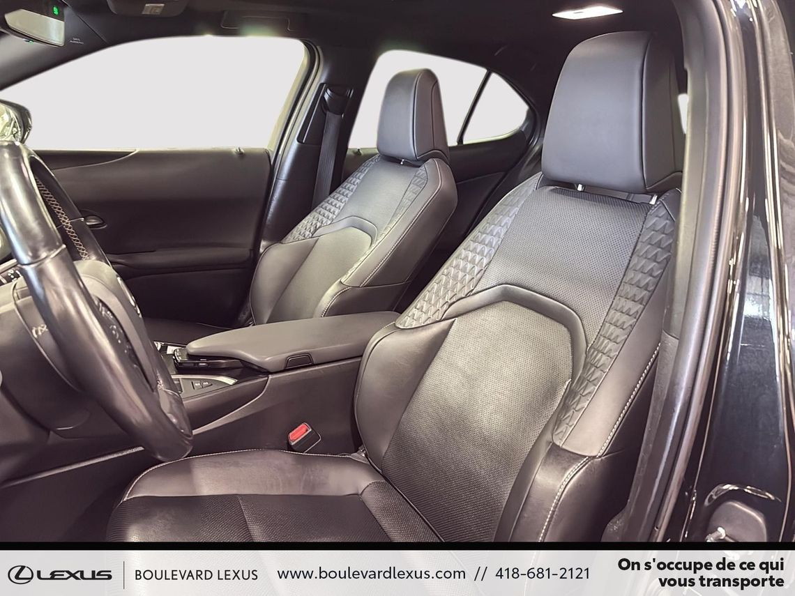 2019 LEXUS UX 250h GROUPE PREMIUM AWD