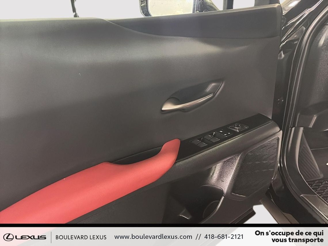 2022 LEXUS UX 250h GROUPE F SPORT 1 AWD