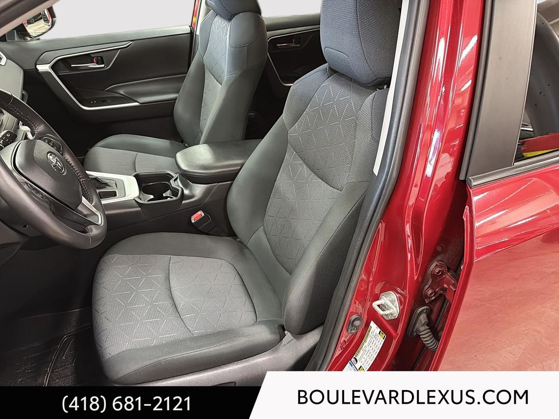 2020 TOYOTA RAV4 XLE AWD