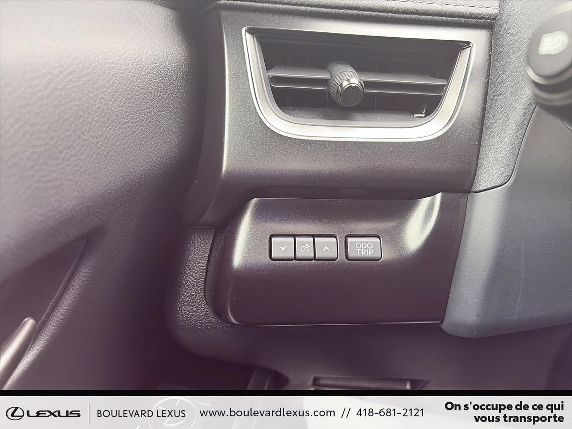 2024 LEXUS UX 250h GROUPE F SPORT DESIGN AWD