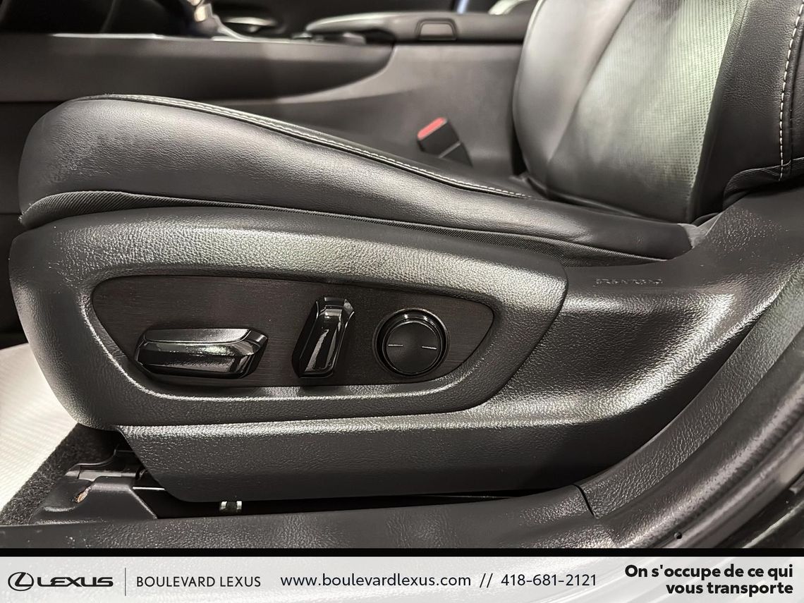 2019 LEXUS UX 250h GROUPE PREMIUM AWD