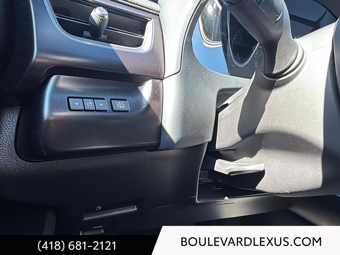 2025 LEXUS UX 300h GROUPE F SPORT DESIGN AWD