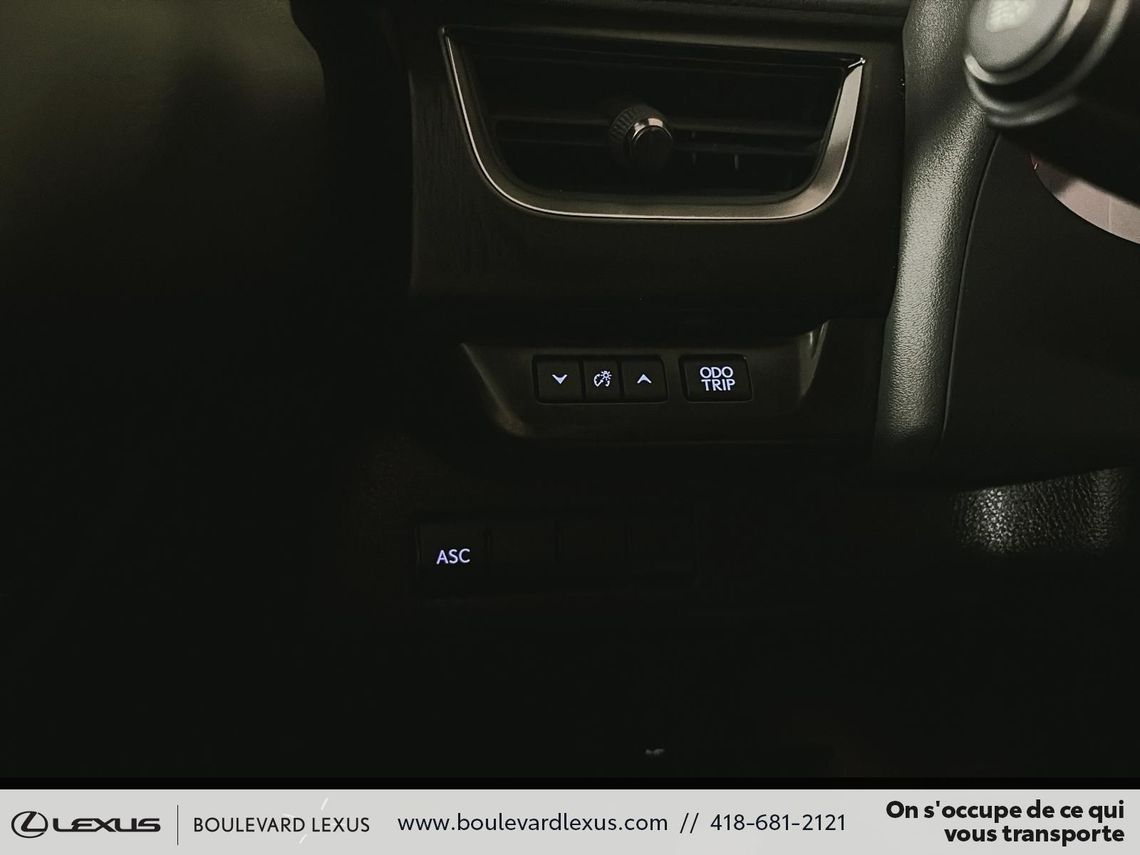 2022 LEXUS UX 250h GROUPE F SPORT 1 AWD