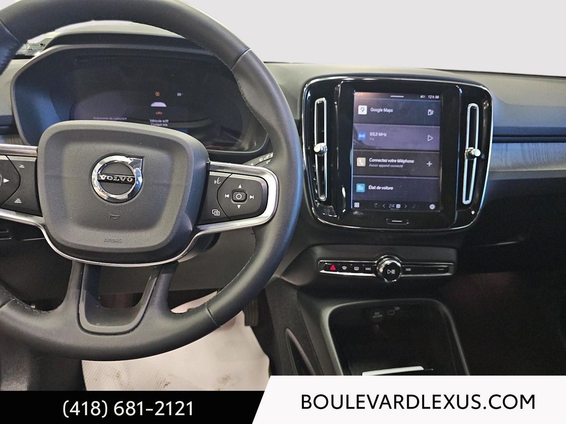 2024 VOLVO XC40 PLUS BRIGHT AWD