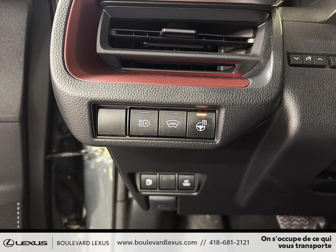 2024 TOYOTA PRIUS PRIME XSE