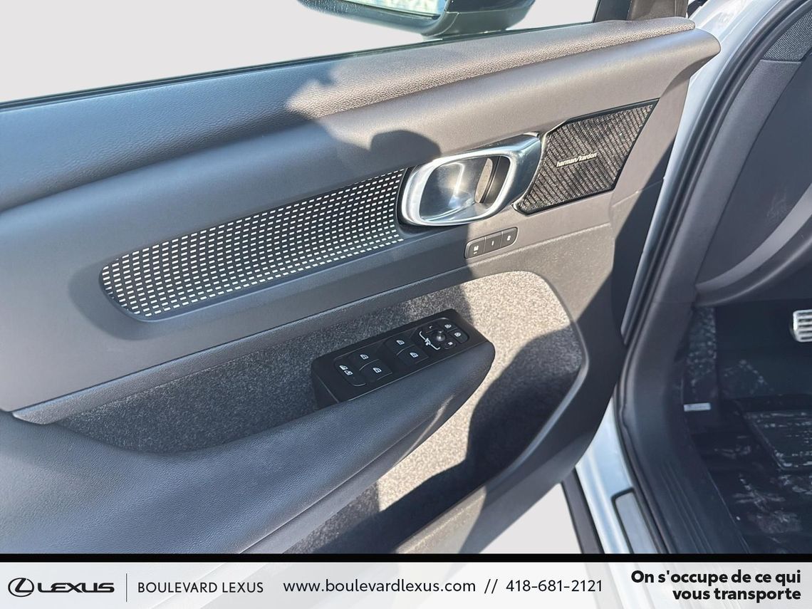 2022 VOLVO XC40 RECHARGE ULTIMATE AWD