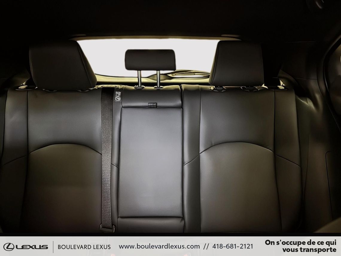 2025 LEXUS UX 300h GROUPE F SPORT DESIGN AWD