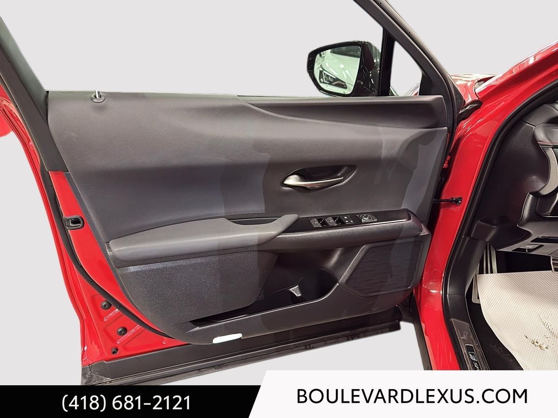 2024 LEXUS UX 250h GROUPE F SPORT 1 AWD