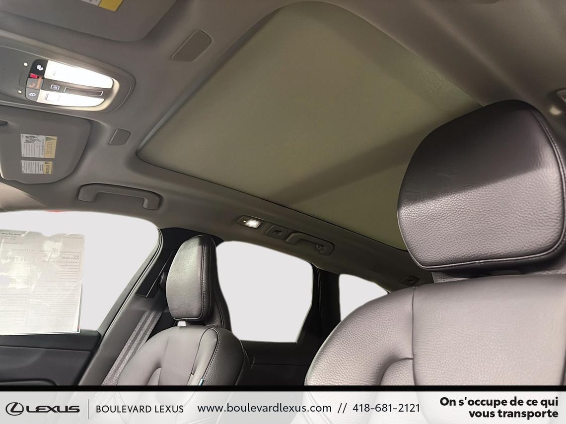 2023 VOLVO XC60 RECHARGE PLUS DARK AWD