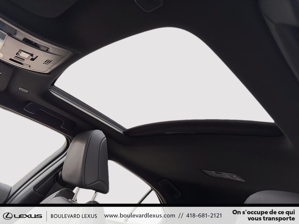 2023 LEXUS UX 250h GROUPE LUXE AWD