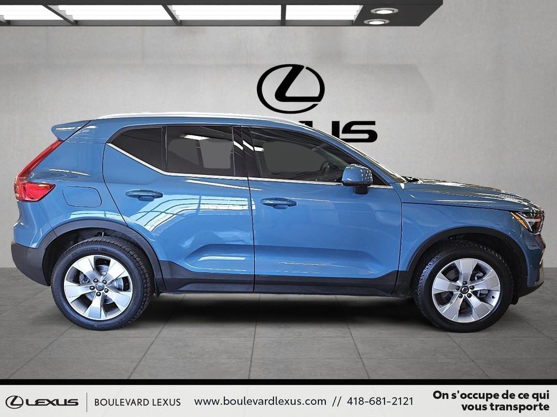 2024 VOLVO XC40 PLUS BRIGHT AWD