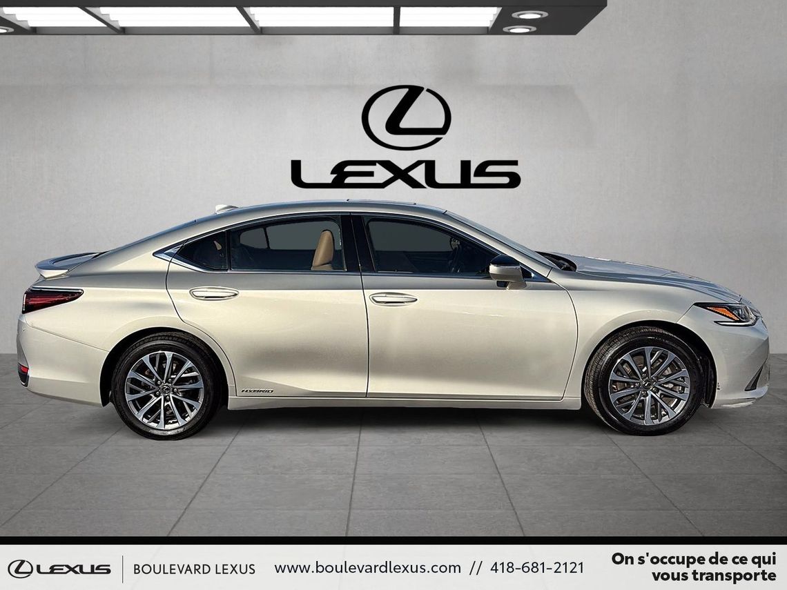 2022 LEXUS ES 300h GROUPE PREMIUM