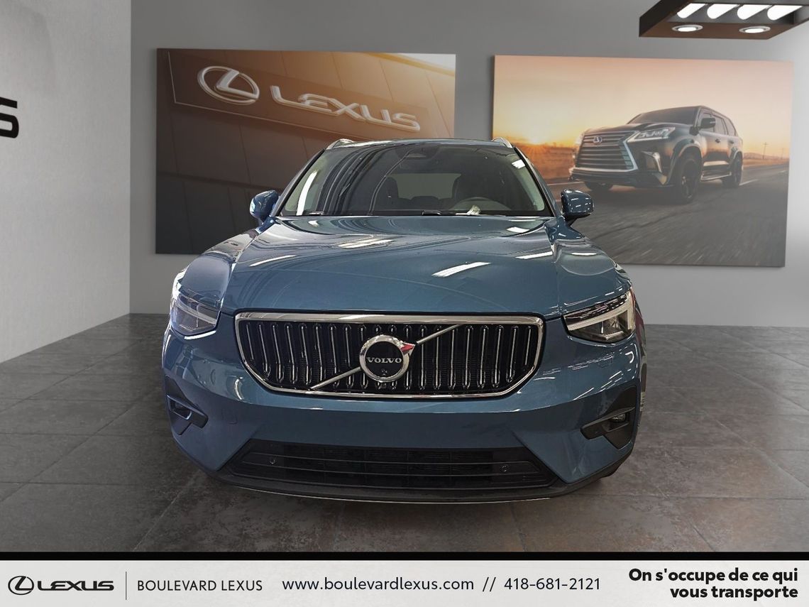2024 VOLVO XC40 PLUS BRIGHT AWD