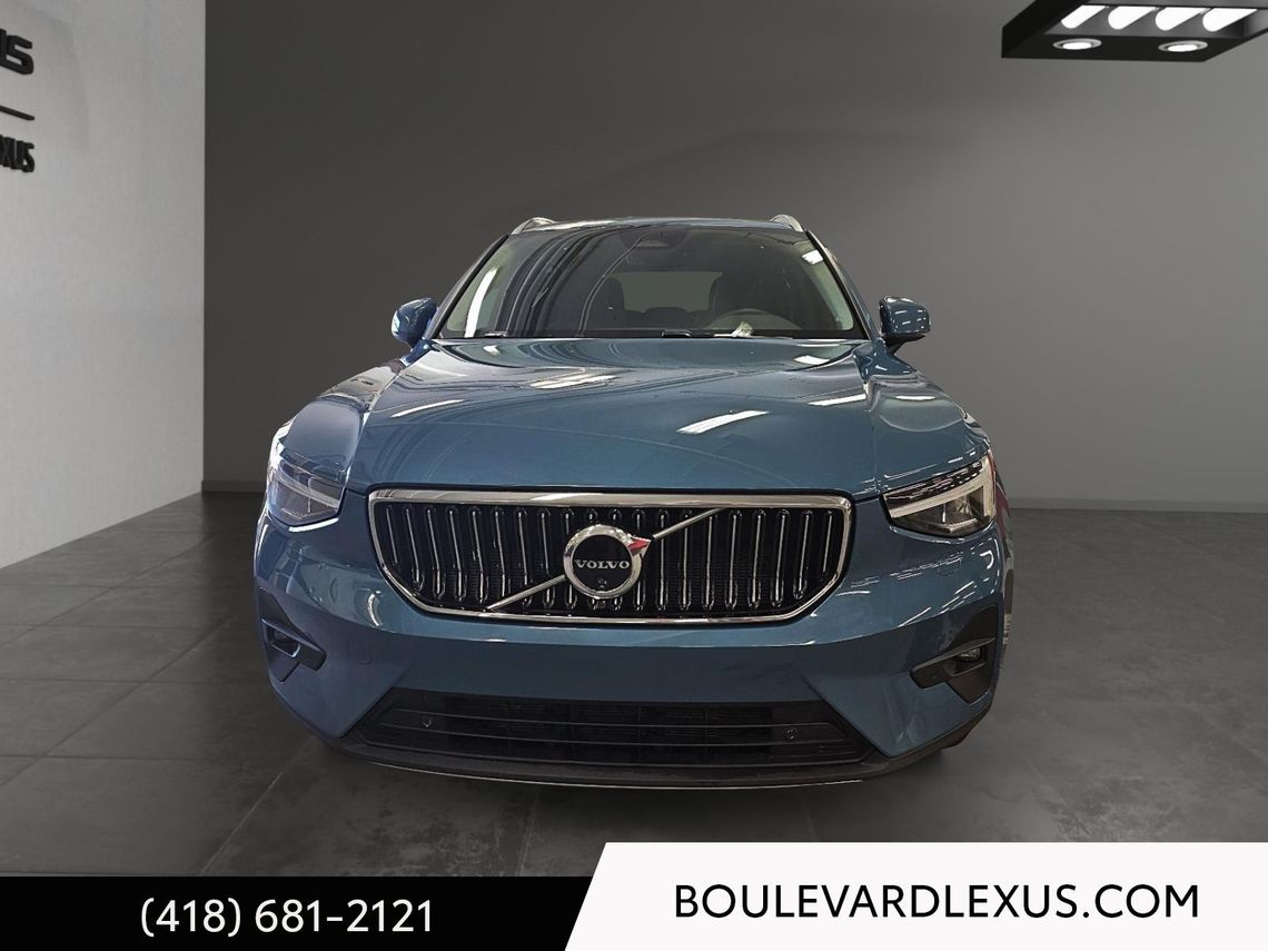 2024 VOLVO XC40 PLUS BRIGHT AWD
